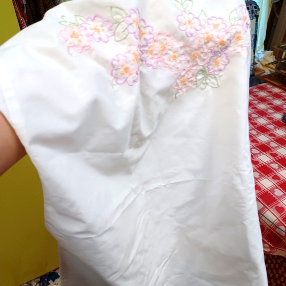 Vintage Pillowcase - Picture 2 of 6